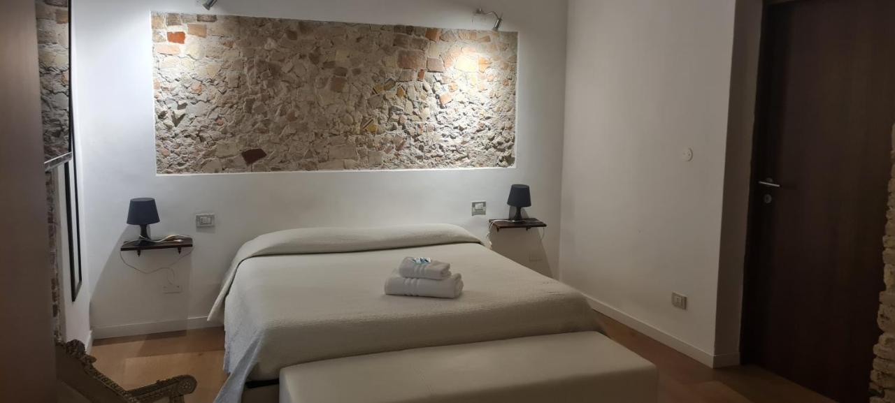 Beni Benius Hotel กาญารี ภายนอก รูปภาพ