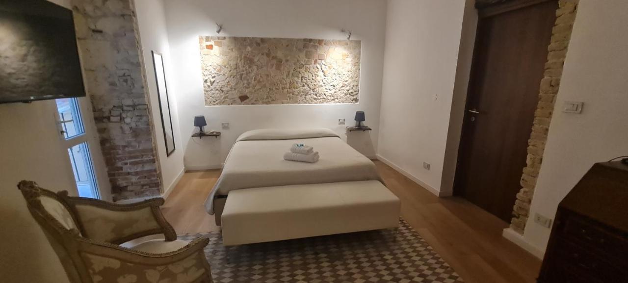 Beni Benius Hotel กาญารี ภายนอก รูปภาพ