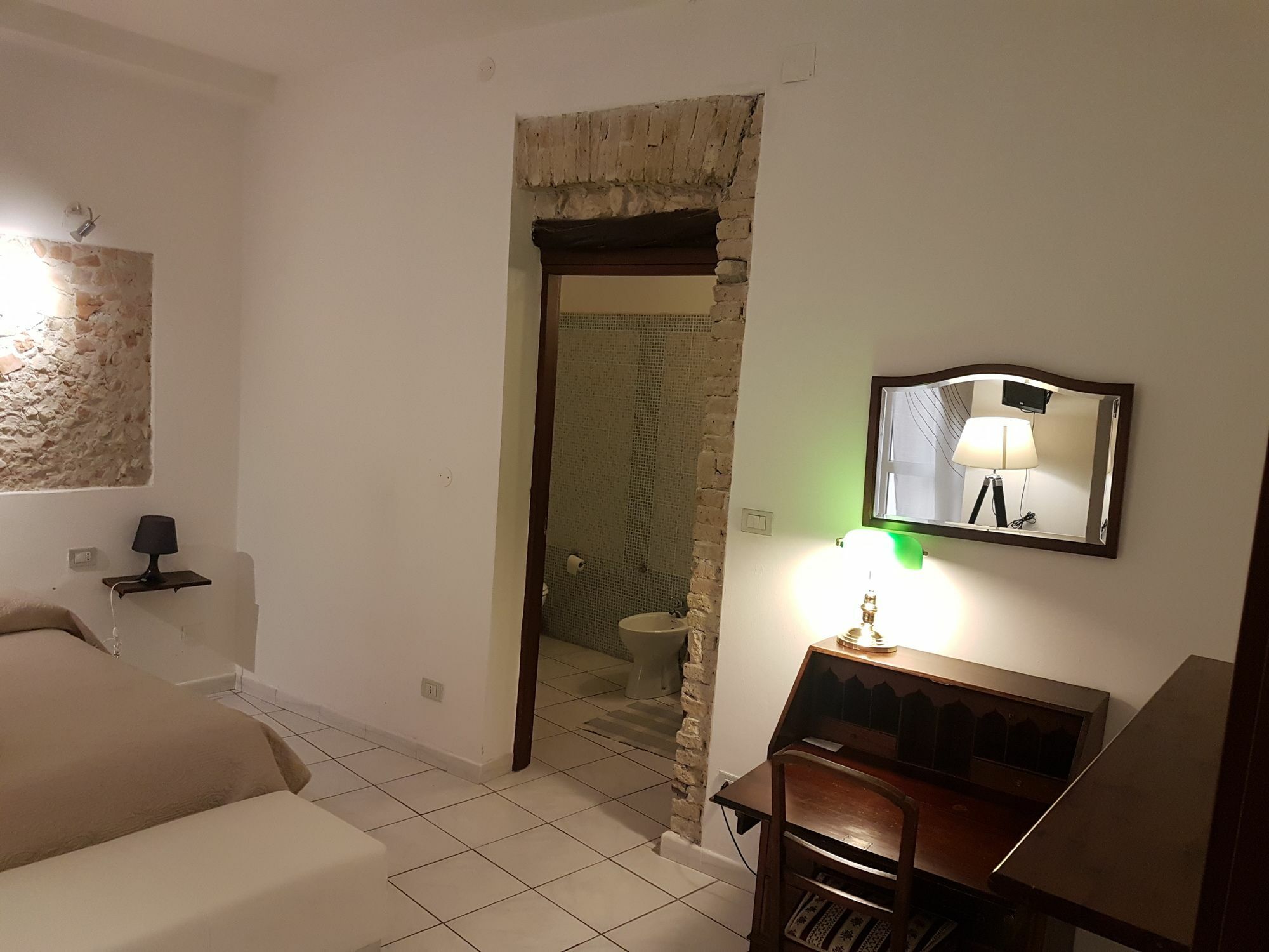 Beni Benius Hotel กาญารี ภายนอก รูปภาพ