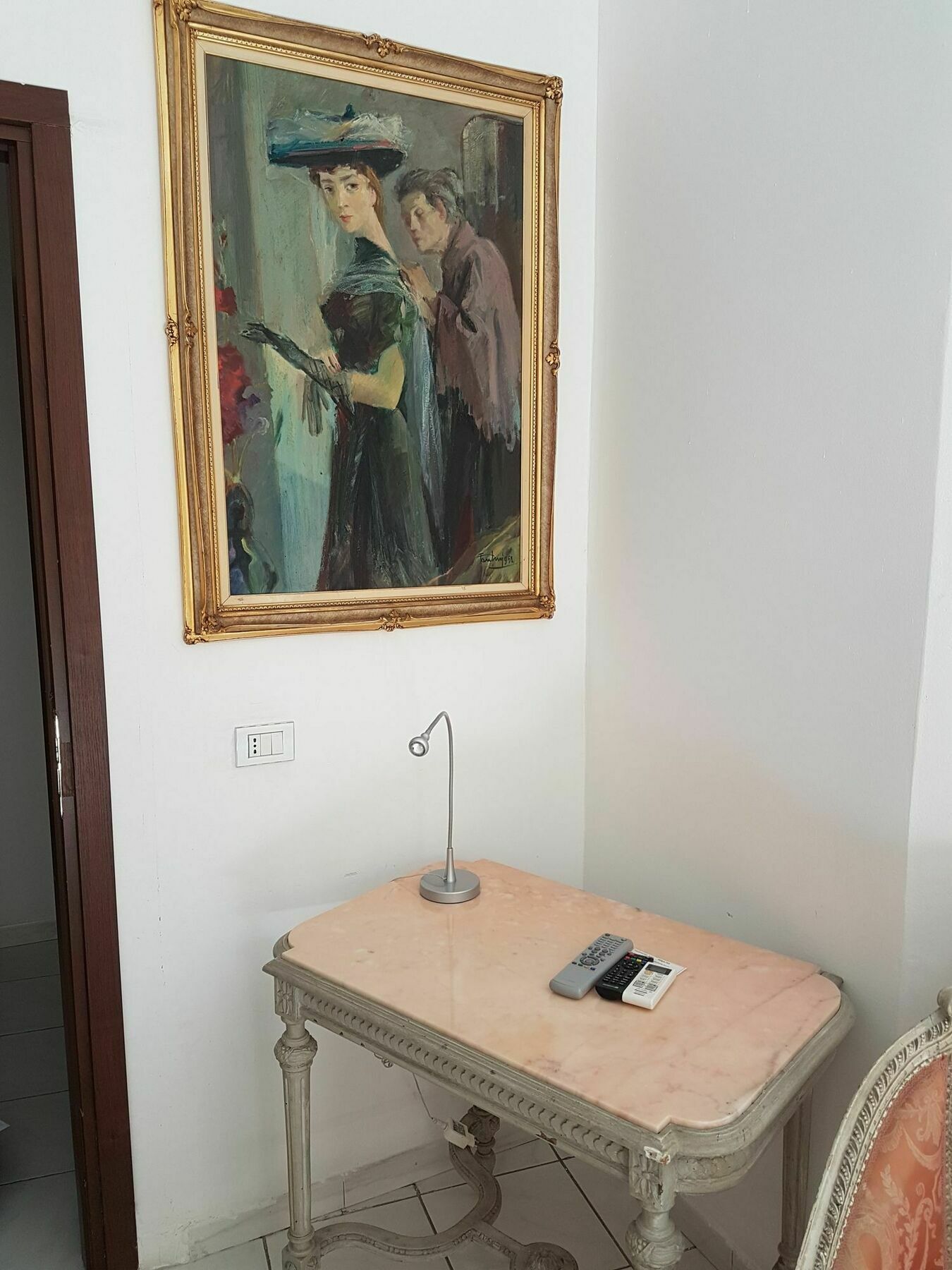 Beni Benius Hotel กาญารี ภายนอก รูปภาพ